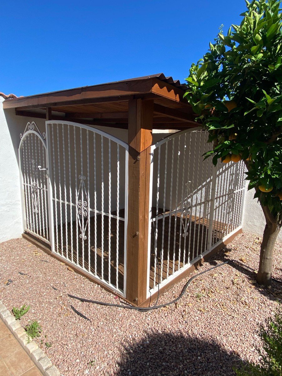 Villa Independiente con Piscina Privada y Solárium en Doña Pepa