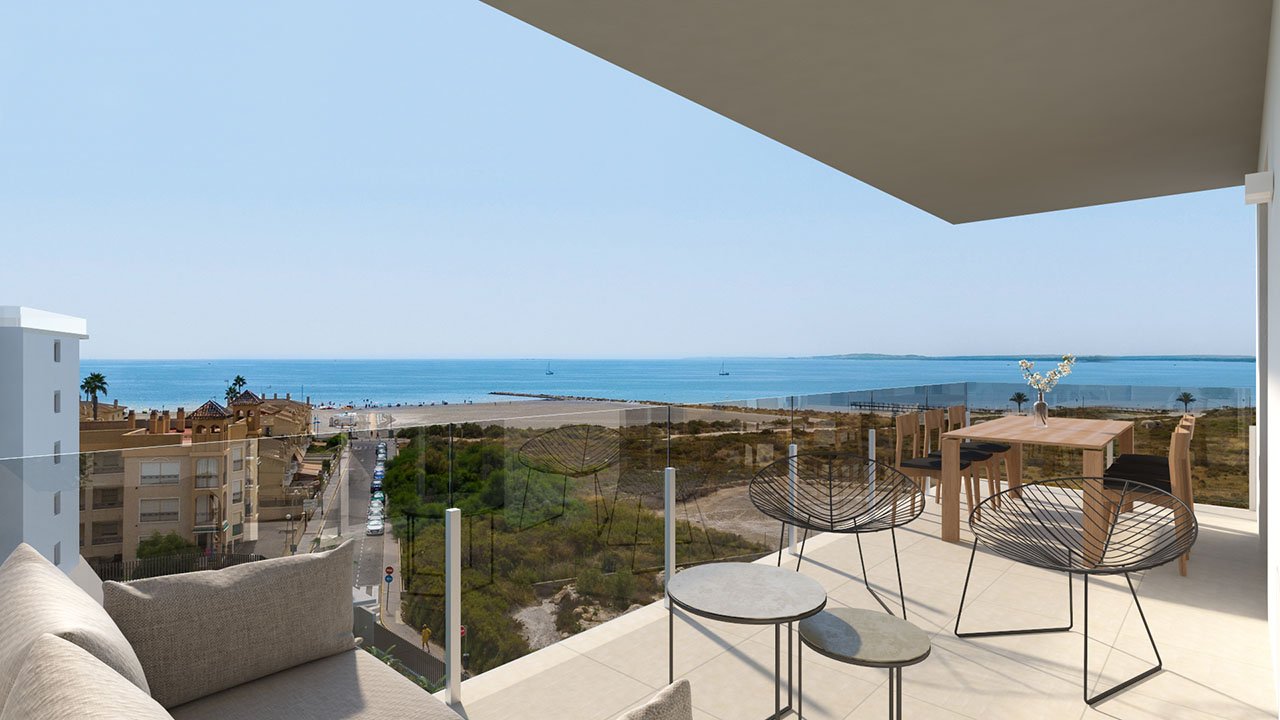 Apartamentos de 3 dormitorios y 2 baños con preinstalación aire acondicionado, vistas al mar y piscina comunitaria a tan sólo 100 m de la playa