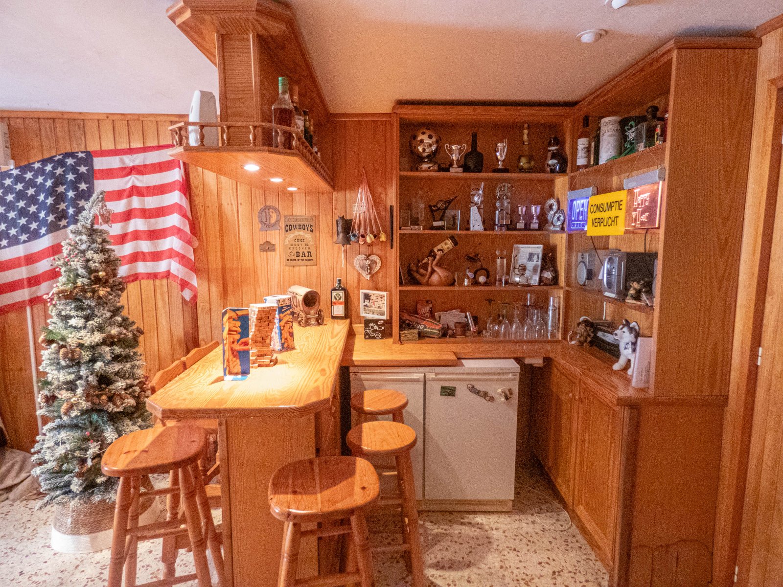 Atractiva villa independiente con casa de verano