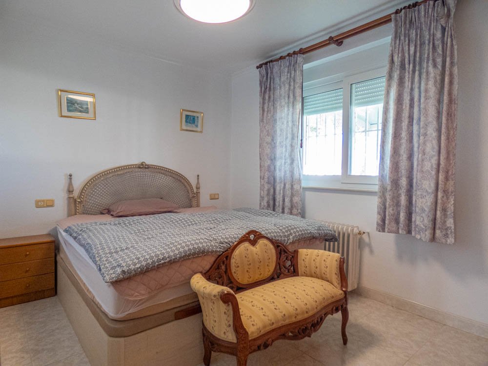 Preciosa villa rural renovada con 7 dormitorios, 7 baños, aire acondicionado, calefacción central, garaje doble y piscina privada climatizada