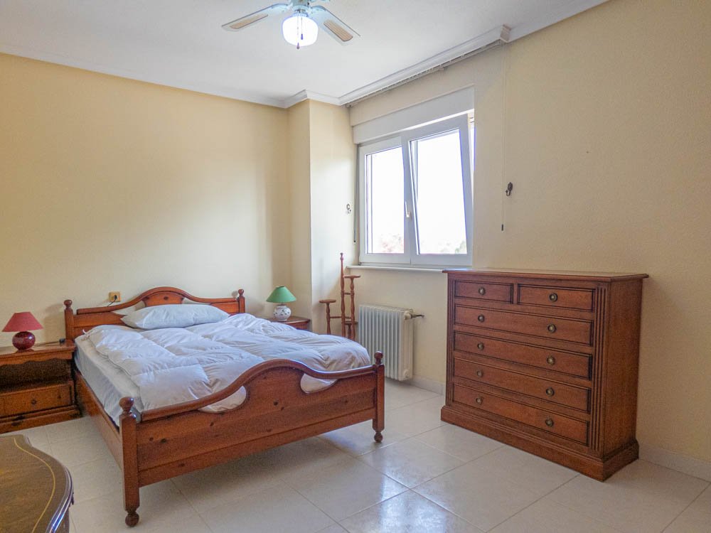 Preciosa villa rural renovada con 7 dormitorios, 7 baños, aire acondicionado, calefacción central, garaje doble y piscina privada climatizada