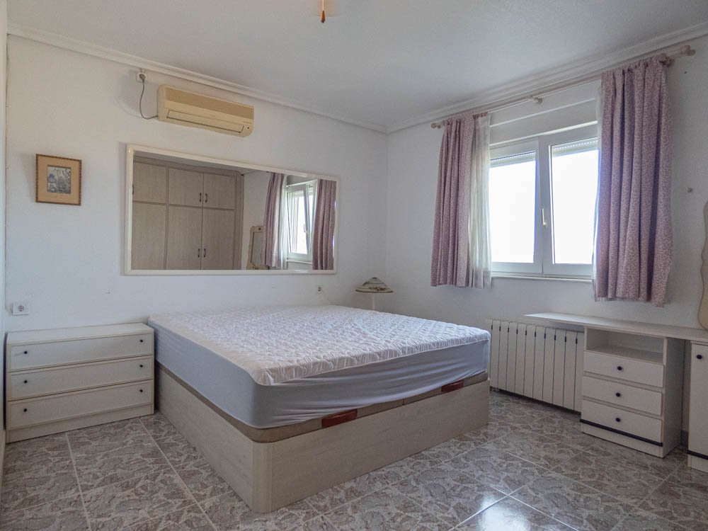 Preciosa villa rural renovada con 7 dormitorios, 7 baños, aire acondicionado, calefacción central, garaje doble y piscina privada climatizada