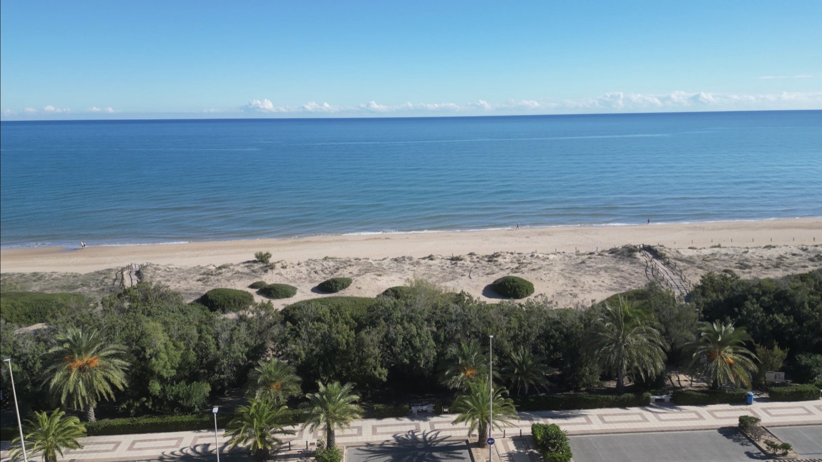 Superbe appartement de 3 chambres dans un beau complexe en bord de mer