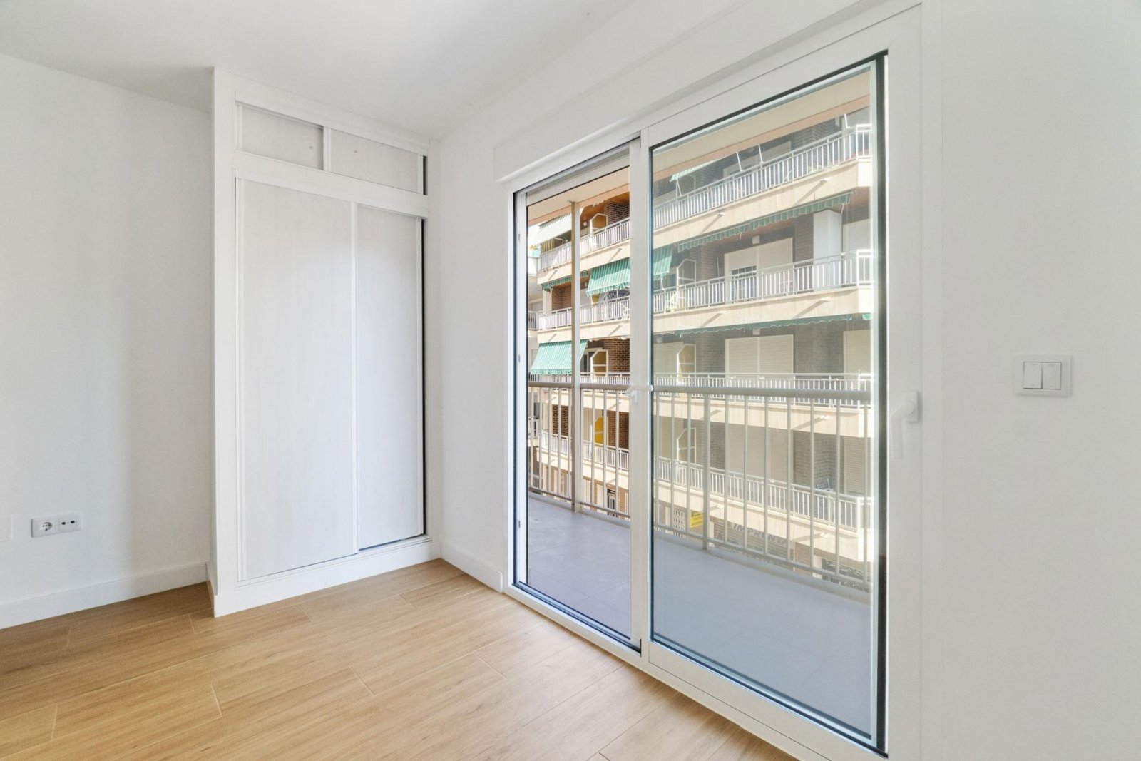 Spektakuläre renovierte Wohnung mit Meerblick