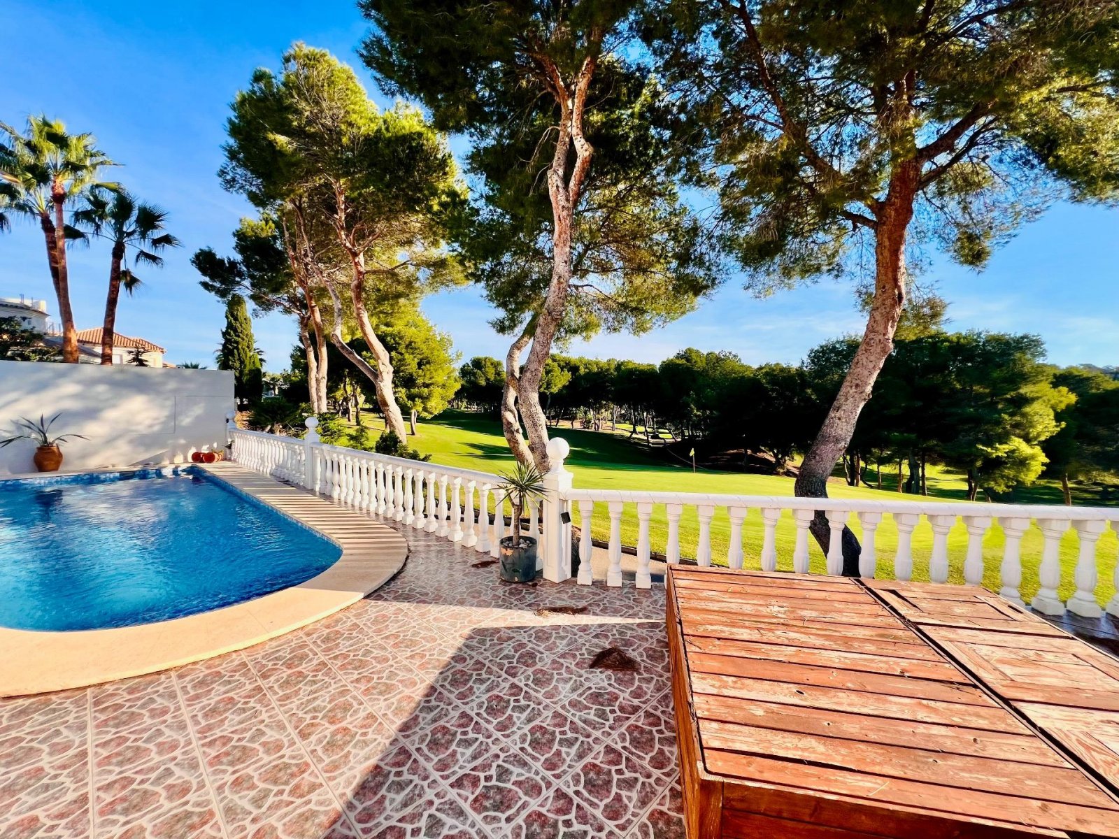 Villa avec piscine privée et vue spectaculaire sur le golf dans Las Ramblas de Campoamor