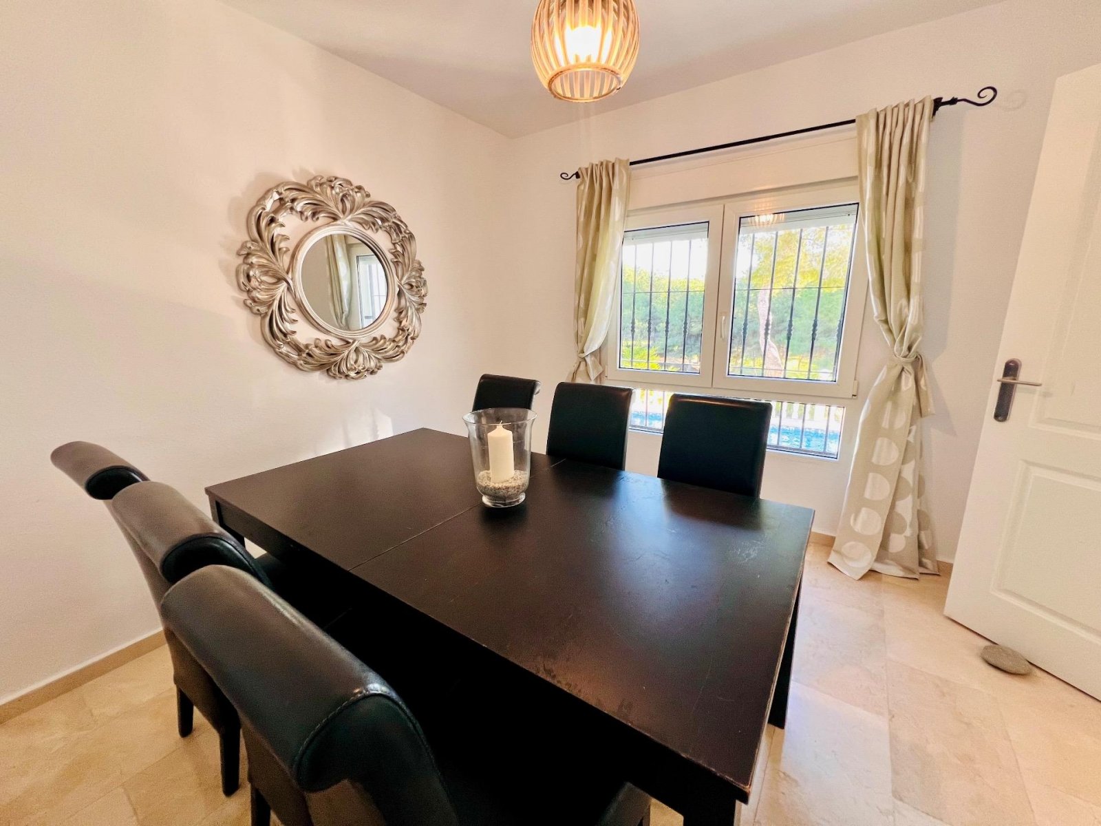 Villa avec piscine privée et vue spectaculaire sur le golf dans Las Ramblas de Campoamor