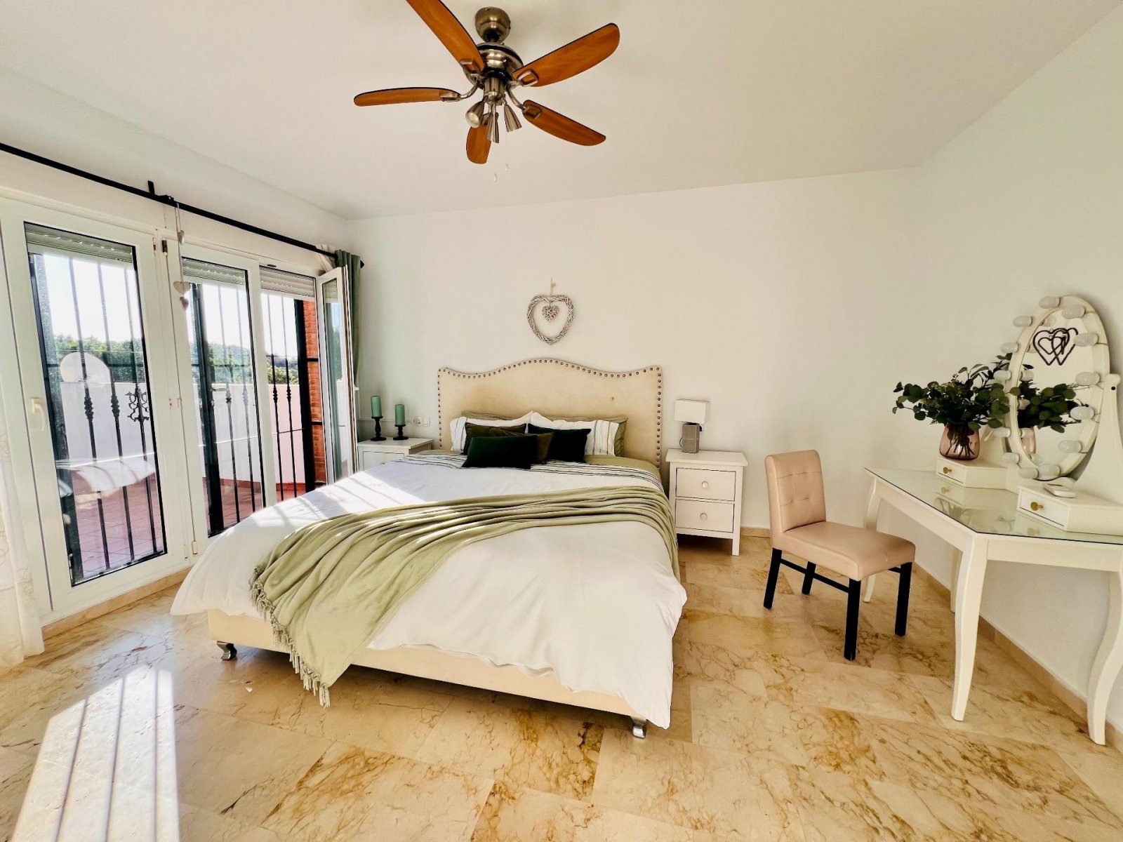 Villa avec piscine privée et vue spectaculaire sur le golf dans Las Ramblas de Campoamor