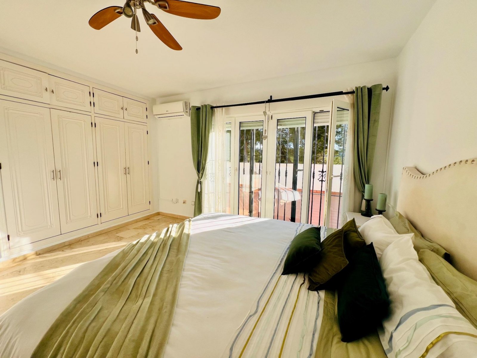 Villa avec piscine privée et vue spectaculaire sur le golf dans Las Ramblas de Campoamor