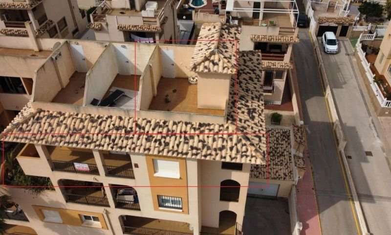 Penthouse-Wohnung mit 2 Schlafzimmern, 2 Bädern und Gemeinschaftspool