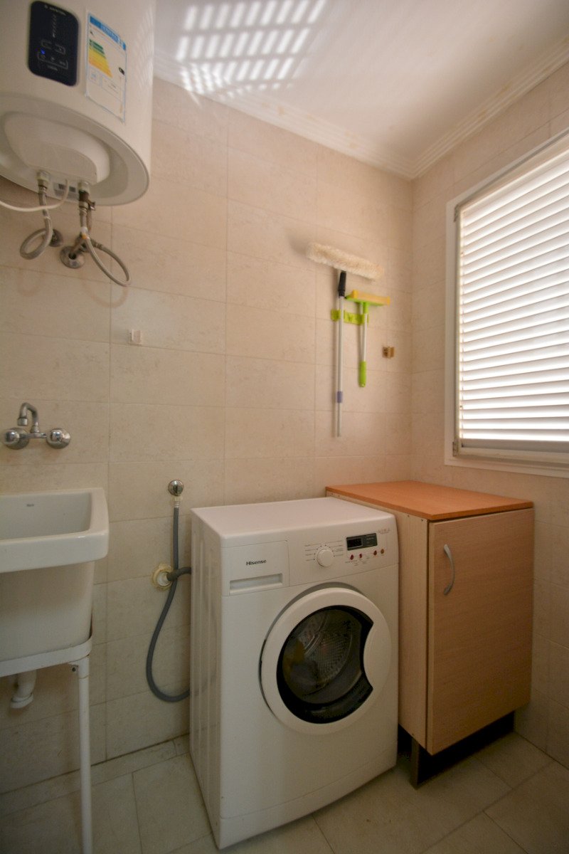 Appartement mit 2 Schlafzimmern, 1 Bad, Kfz-Stellplatz und Gemeinschaftspool