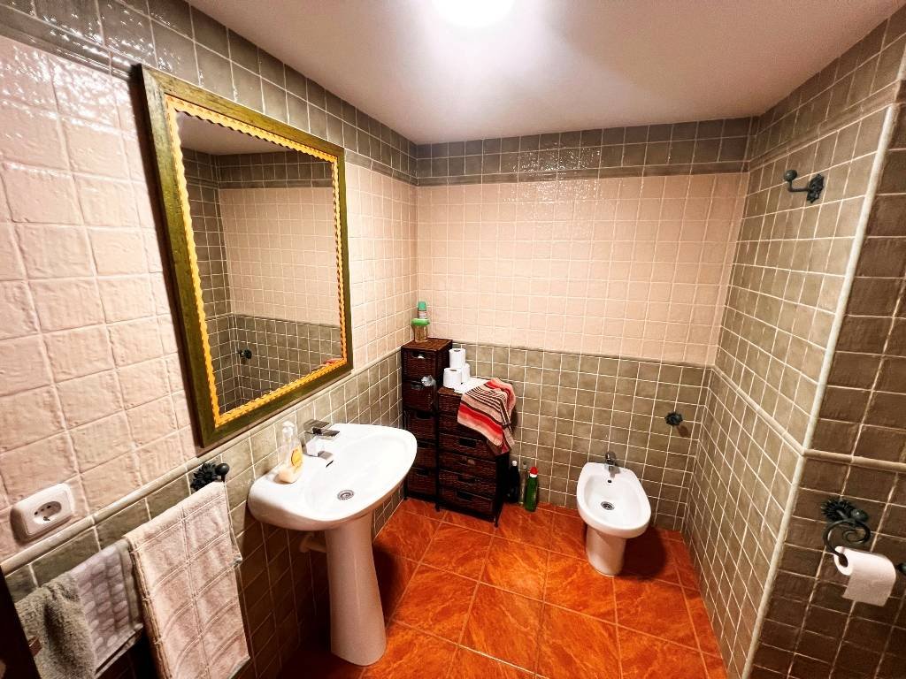 Villa mit 6 Schlafzimmern, 5 Bädern und Privatpool nur 5 Minuten vom Stadtzentrum