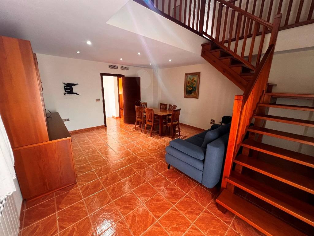 Villa mit 6 Schlafzimmern, 5 Bädern und Privatpool nur 5 Minuten vom Stadtzentrum