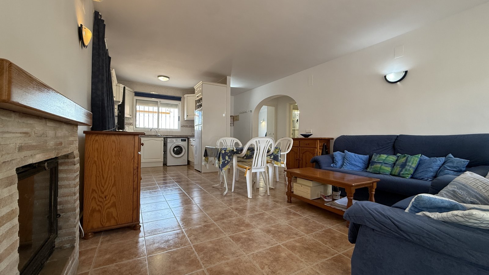 Villa ensoleillée de 3 chambres avec piscine