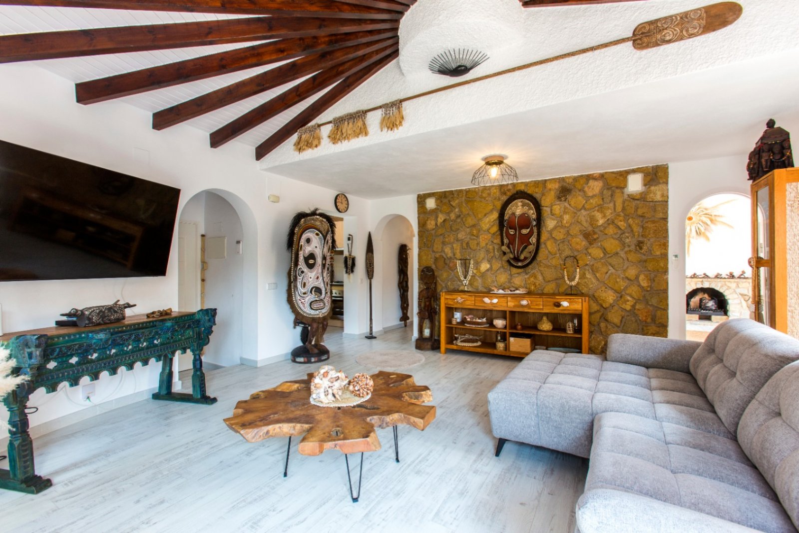 Villa individuelle composée de deux appartements et à quelques pas de la mer