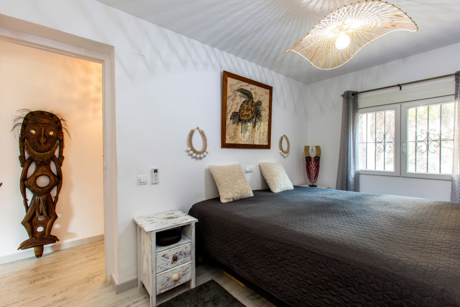 Villa individuelle composée de deux appartements et à quelques pas de la mer