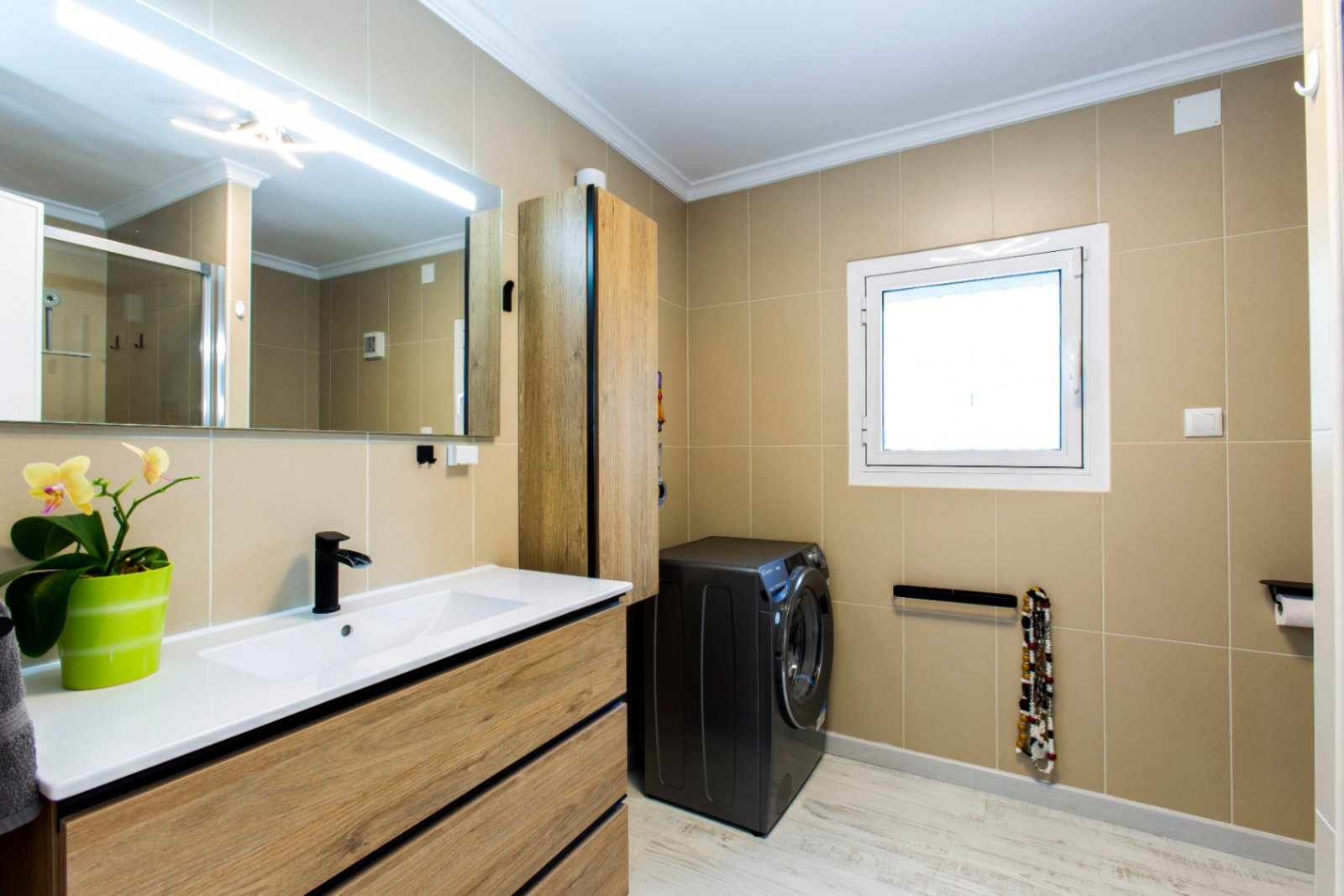 Villa individuelle composée de deux appartements et à quelques pas de la mer