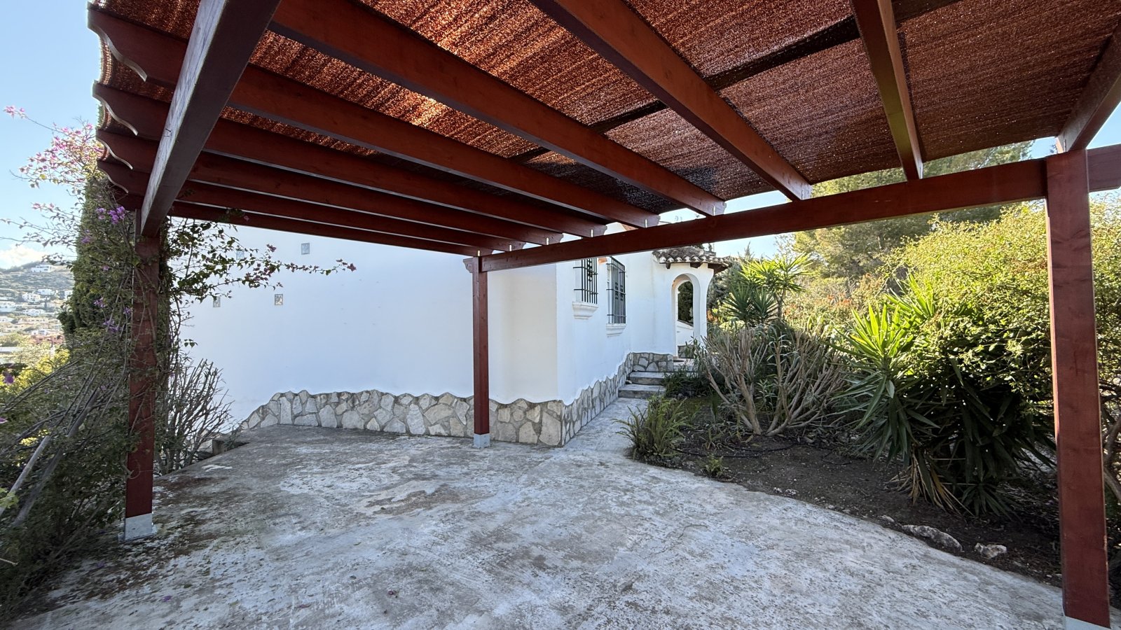 Maison de plain-pied ensoleillée à Monte Pego avec piscine et terrasse