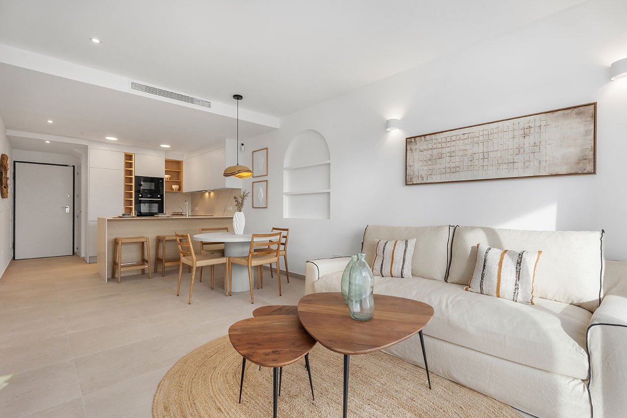 Appartements avec 2 chambres, 2 salles de bain et piscine commune à côté du La Serena Golfresort