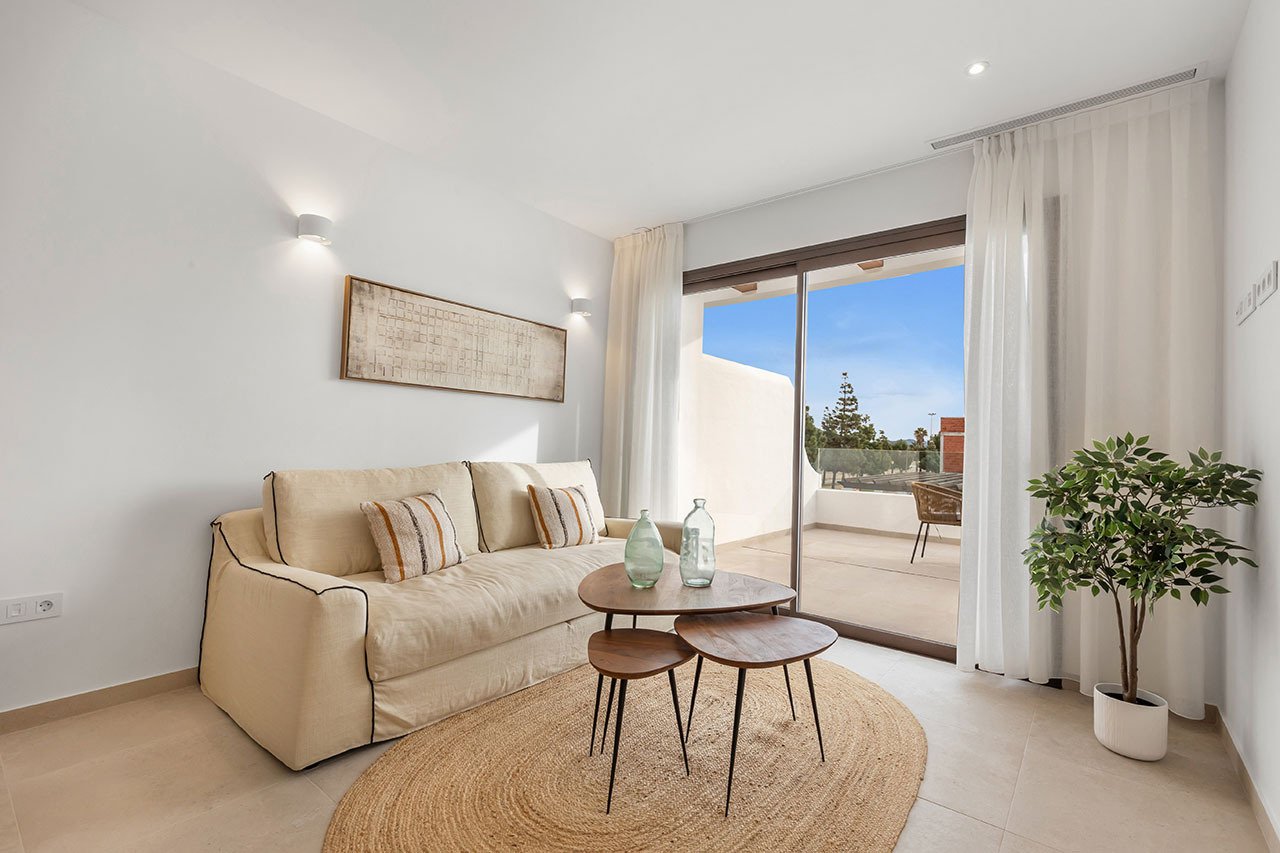 Penthouses avec 2 chambres, 2 salles de bain, terrasse sur le toit et piscine commune à côté du La Serena Golfresort