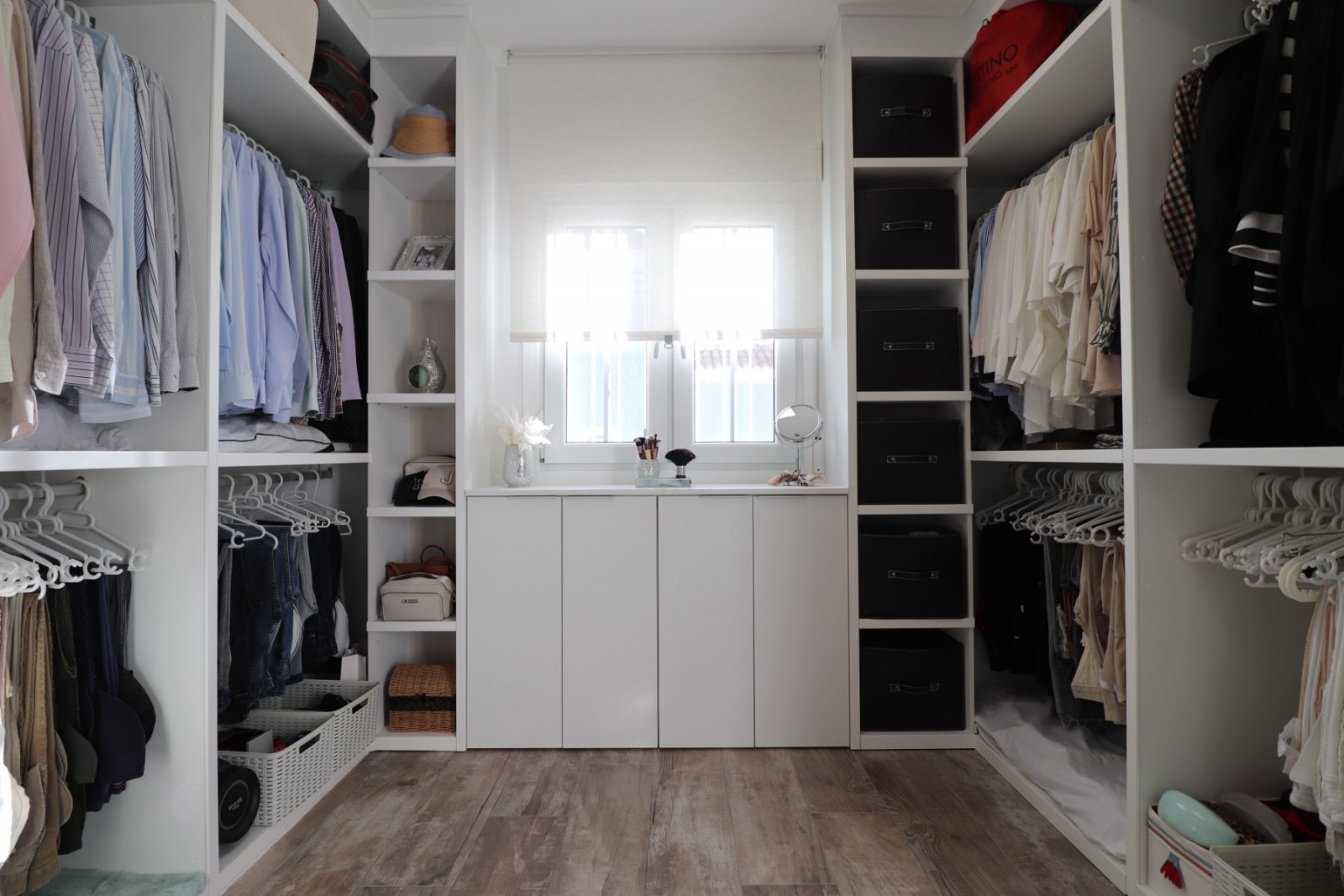 Villa avec 4 chambres, 3 salles de bains, appartement d'amis et piscine privée à Las Filipinas