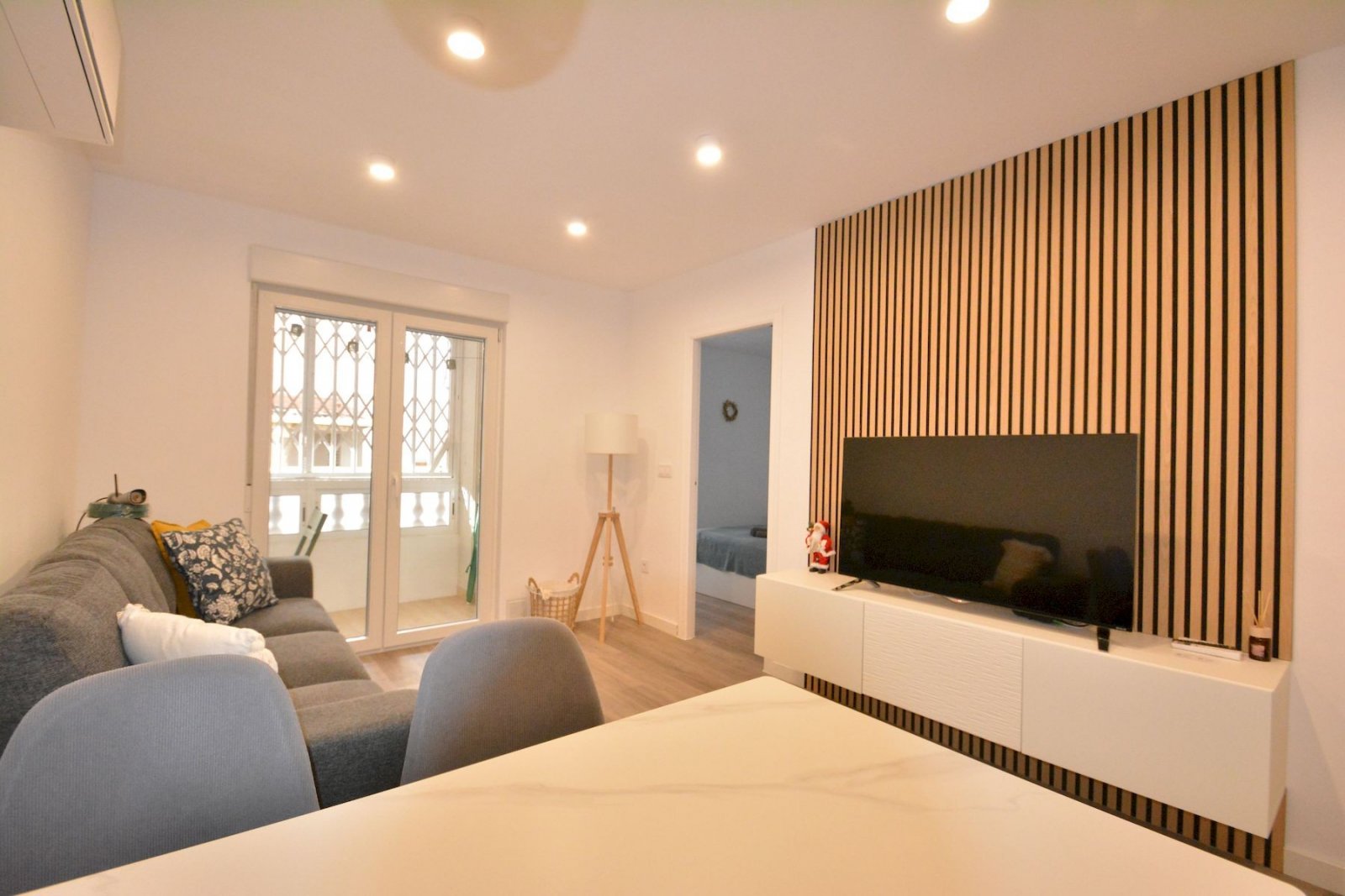 Appartement rénové au rez-de-chaussée à seulement 200 m de la plage