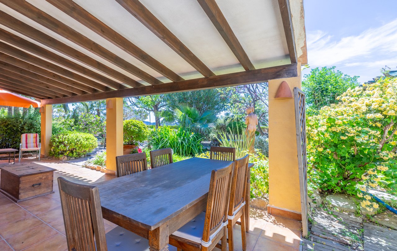 Magnifique propriété rustique de style valencien traditionnel, dotée de tous les détails luxueux