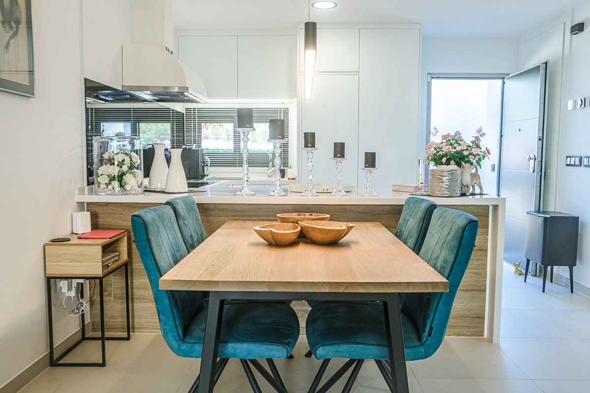 Appartement au rez-de-chaussée avec 2 chambres, 2 salles de bain, jardin privé et piscine communautaire dans le golf de Lo Romero