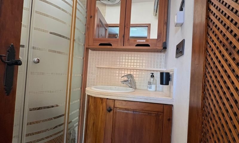 Maison indépendante de style rustique-moderne avec piscine privée, jacuzzi et cave