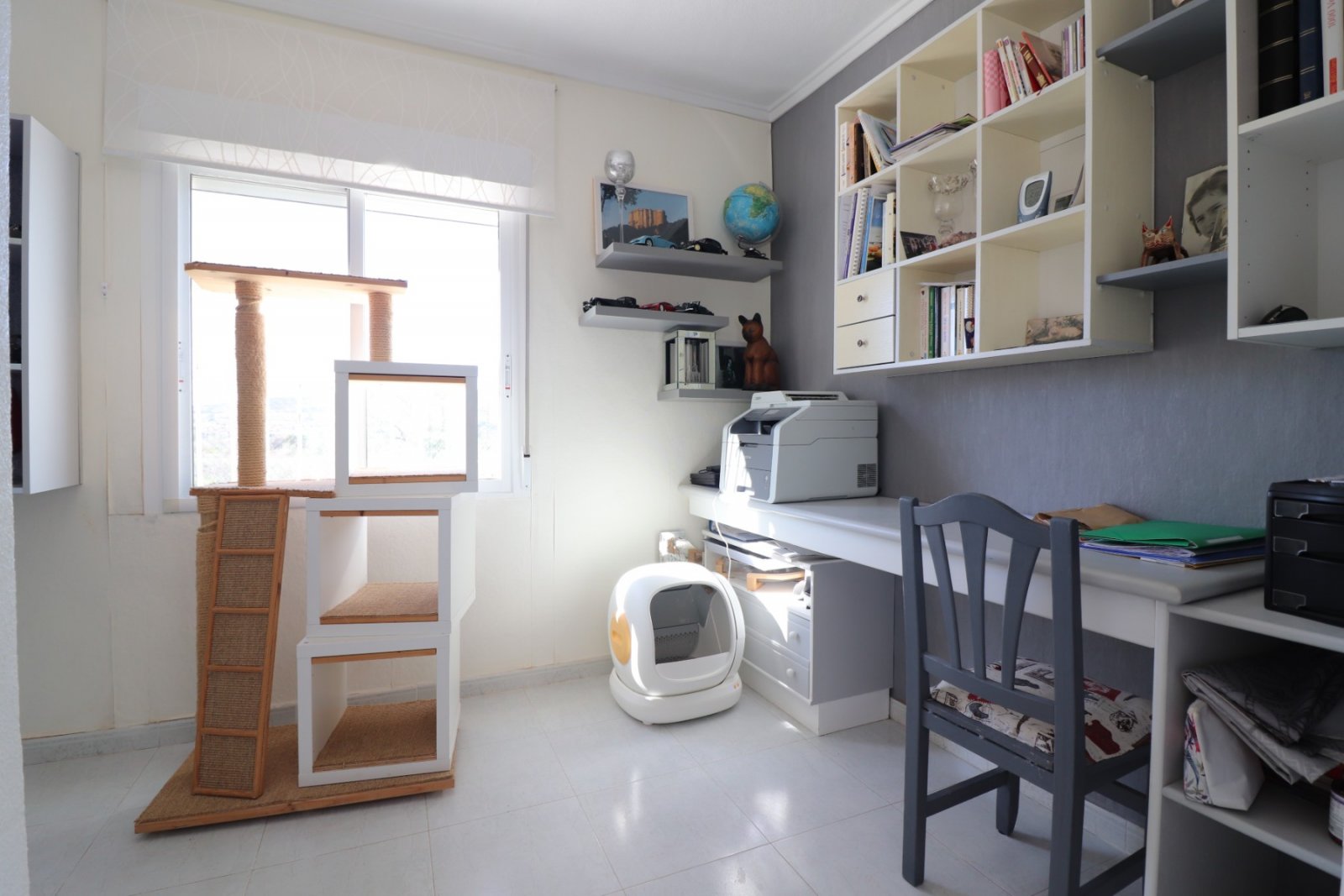 Villa avec 4 chambres, 2 salles de bains, piscine privée et garage