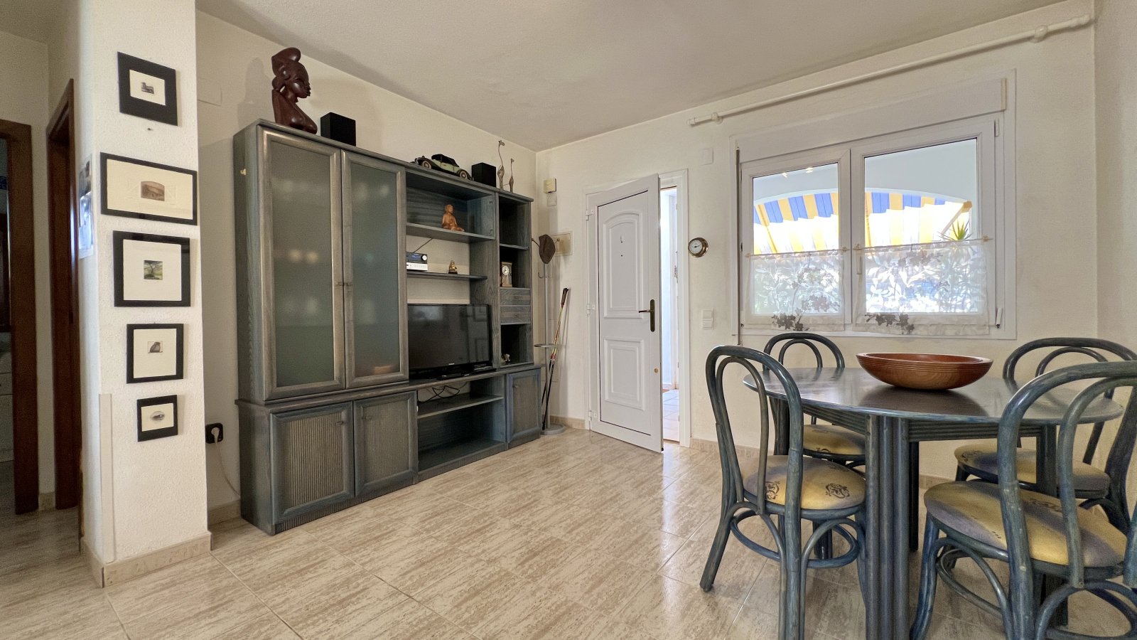 Superbe maison jumelée avec 3 chambres et 2 salles de bains