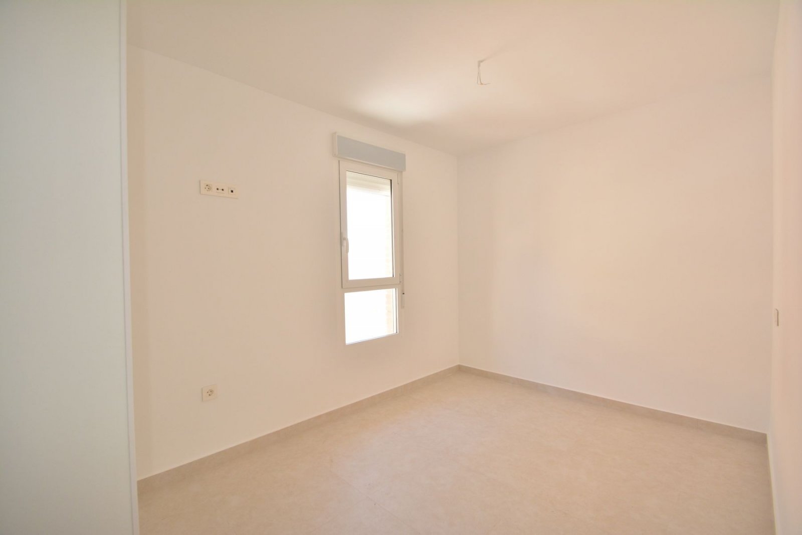 Appartement rénové de 3 chambres avec 1 salle de bain et vue sur la mer, à seulement 150 m de la plage