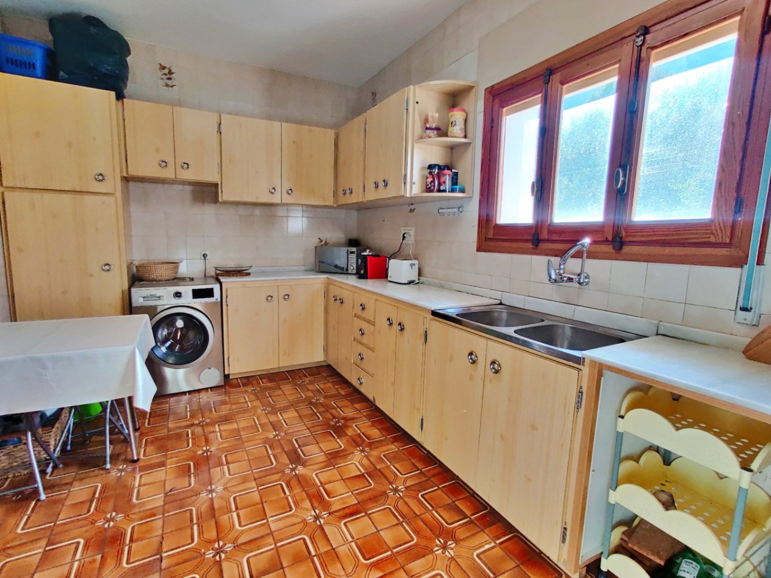 Villa avec 2 appartements séparés, piscine et vue sur la mer