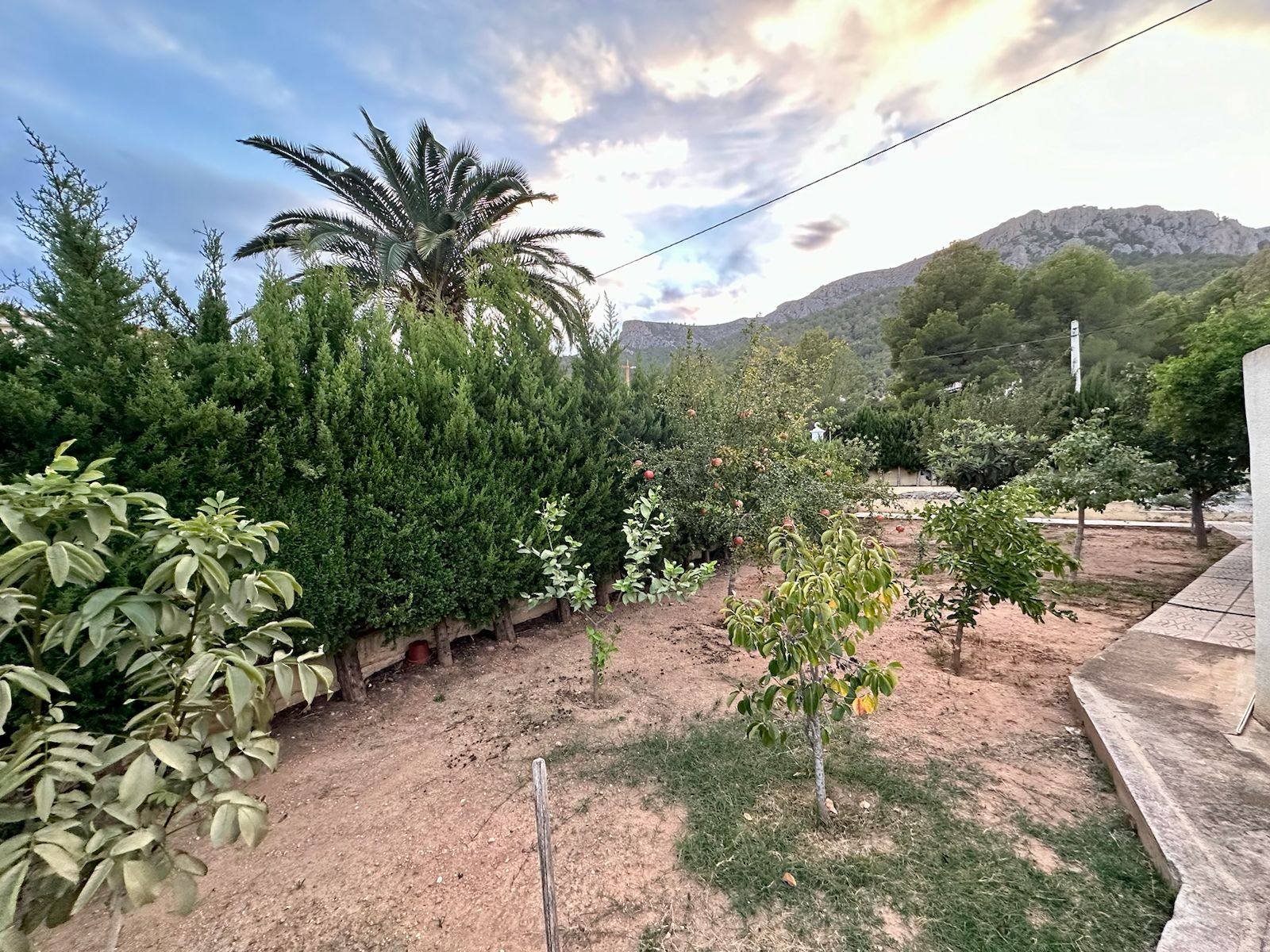 Villa avec 2 appartements séparés, piscine et vue sur la mer