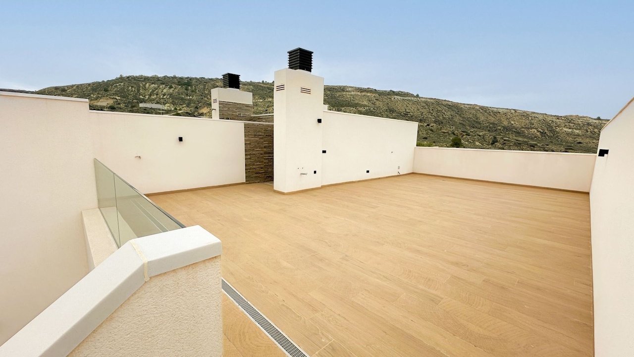 Appartements au dernier étage de 2 chambres à coucher, 2 salles de bain, air conditionné et piscine commune dans le La Finca Golf Resort