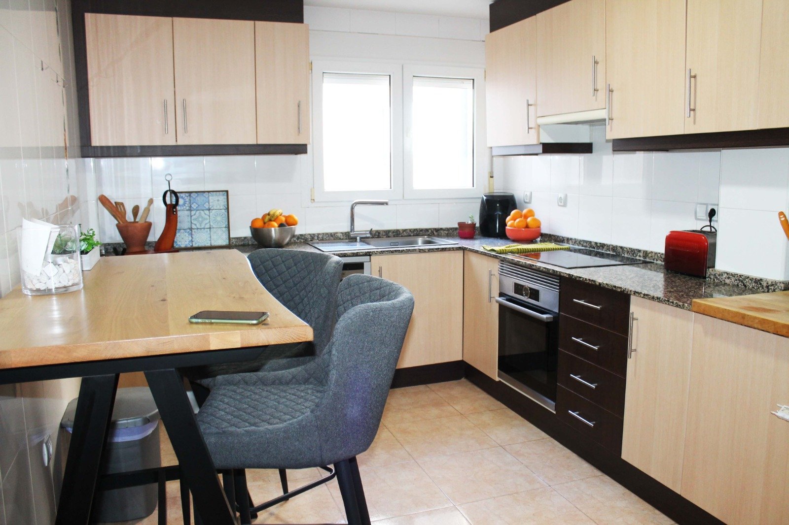 Appartement avec 3 chambres, place de parking et débarras