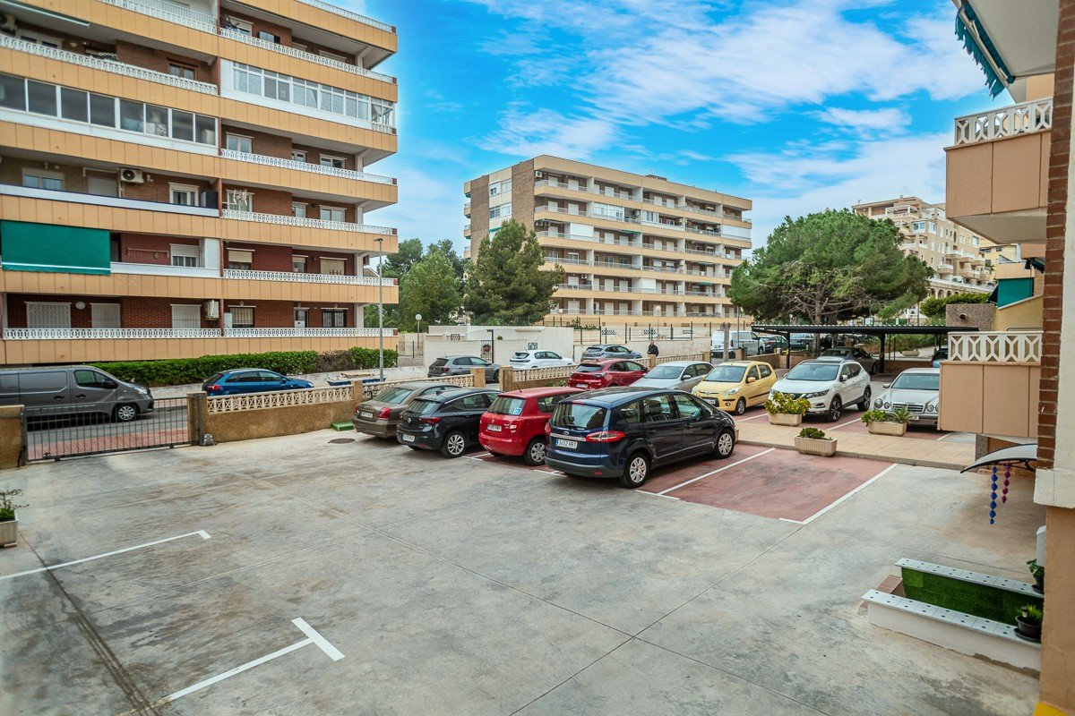 Appartement rénové avec vue sur la mer