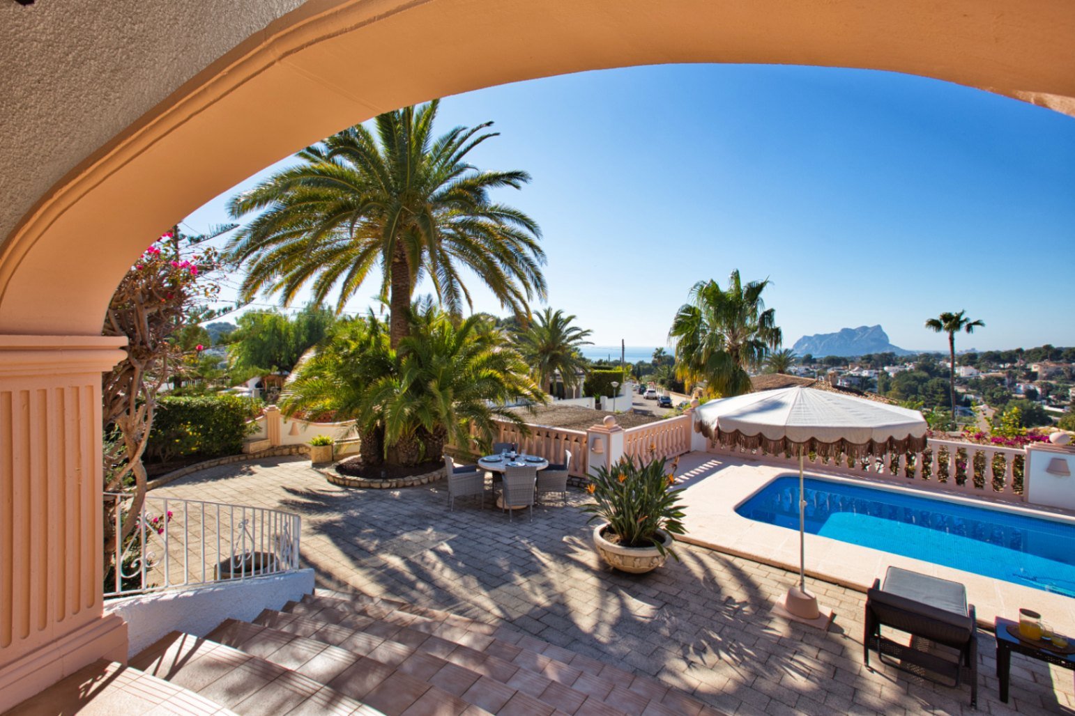 Villa individuelle avec vue sur la mer, piscine et 3 chambres à San Jaime