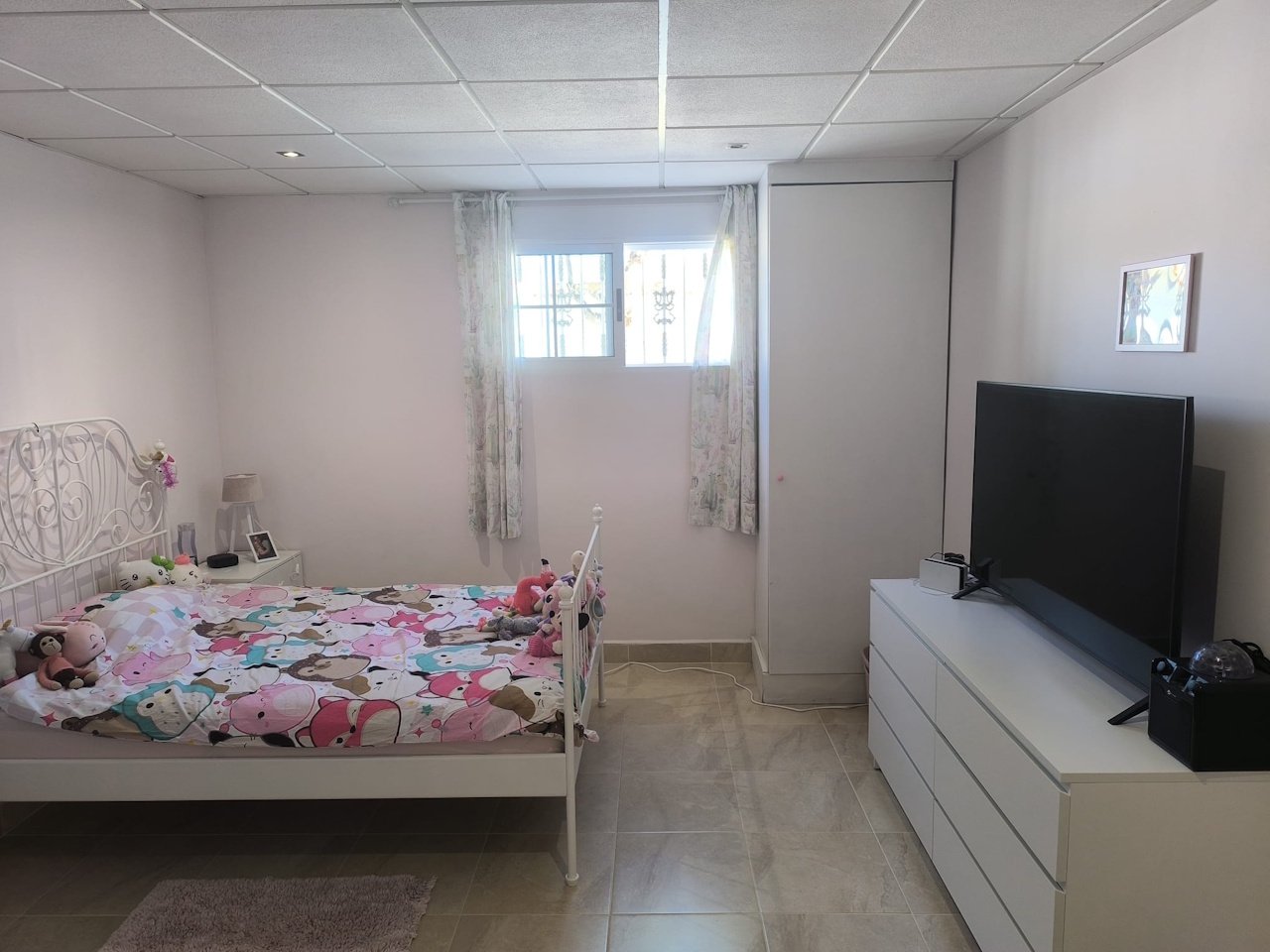 Villa individuelle avec 5 chambres, 2 salles de bains et piscine privée à La Escuera