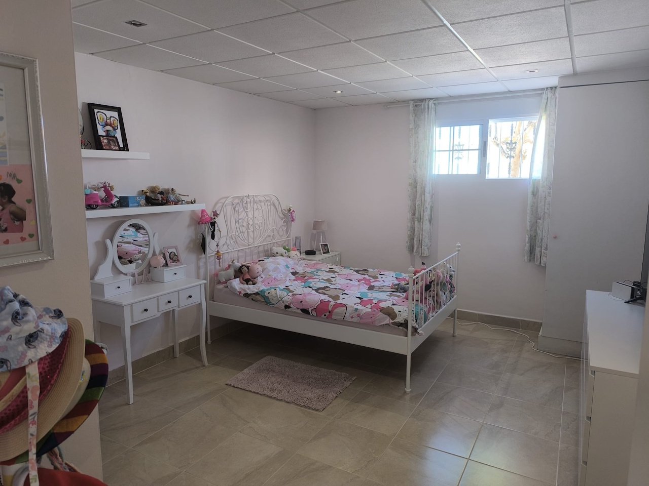 Villa individuelle avec 5 chambres, 2 salles de bains et piscine privée à La Escuera