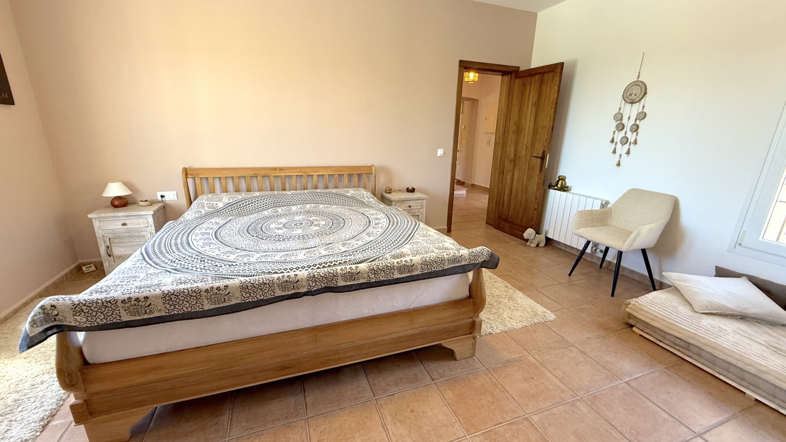 Une superbe villa avec un vaste terrain et une intimité totale, située près de Denia, Oliva et Jávea