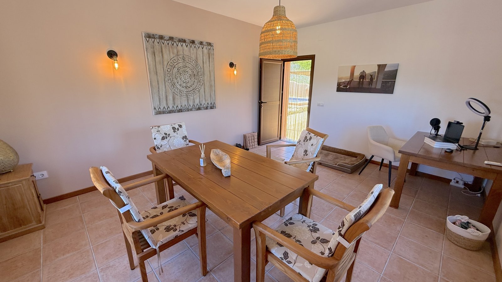 Une superbe villa avec un vaste terrain et une intimité totale, située près de Denia, Oliva et Jávea