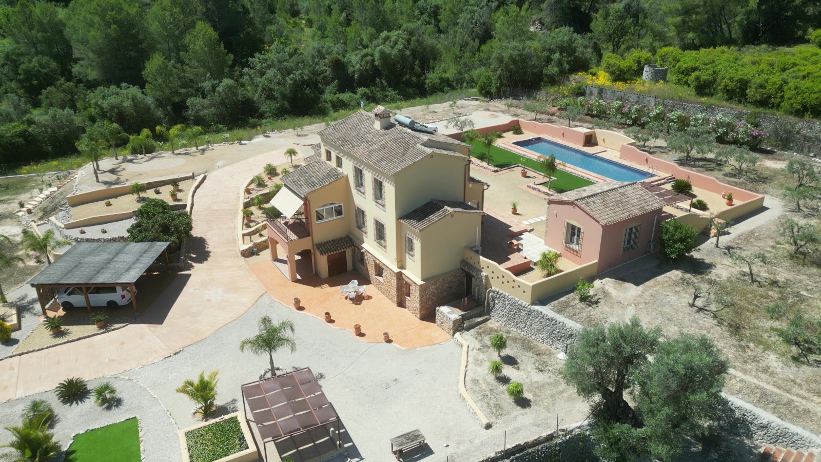 Une superbe villa avec un vaste terrain et une intimité totale, située près de Denia, Oliva et Jávea