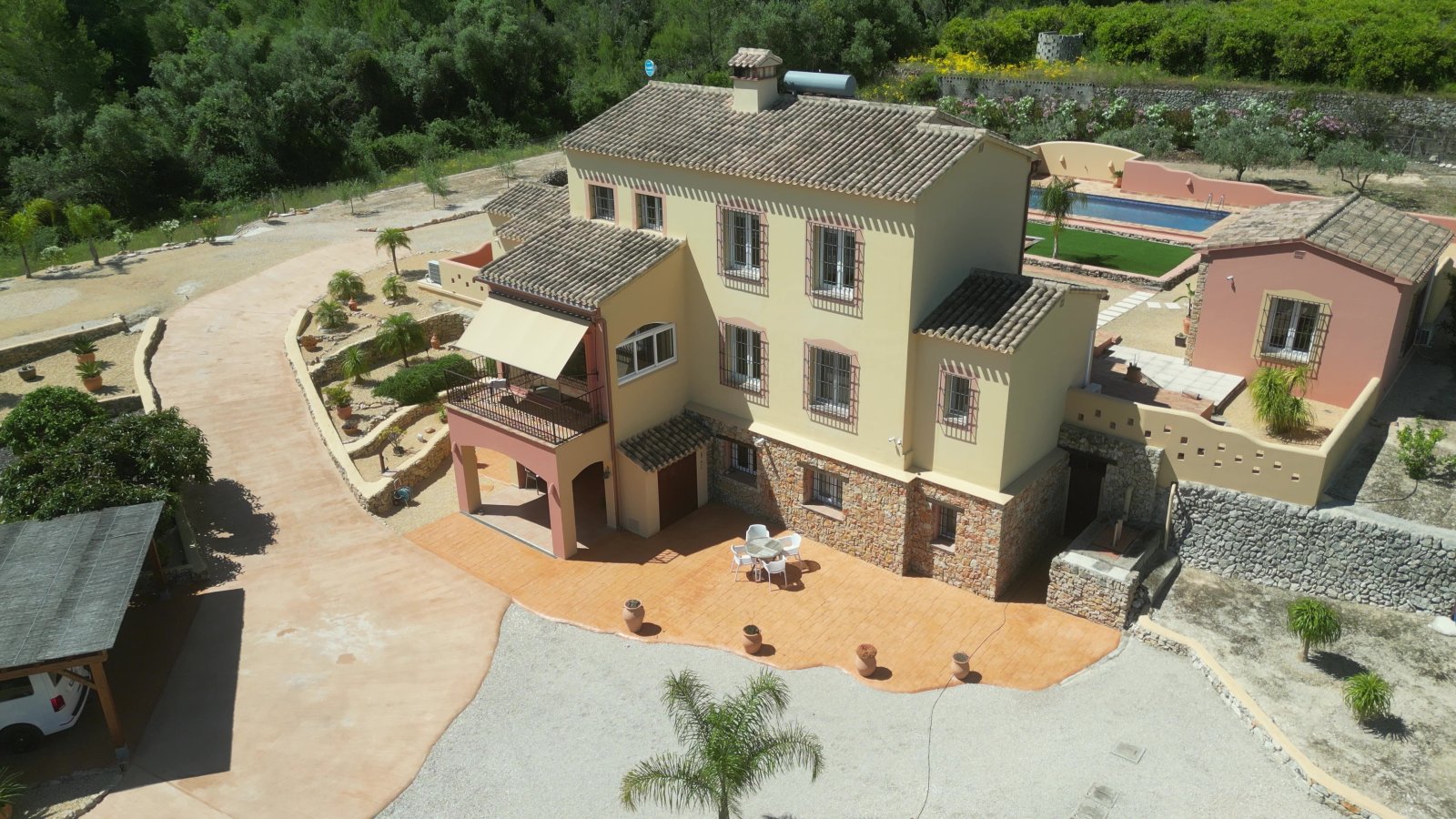 Une superbe villa avec un vaste terrain et une intimité totale, située près de Denia, Oliva et Jávea