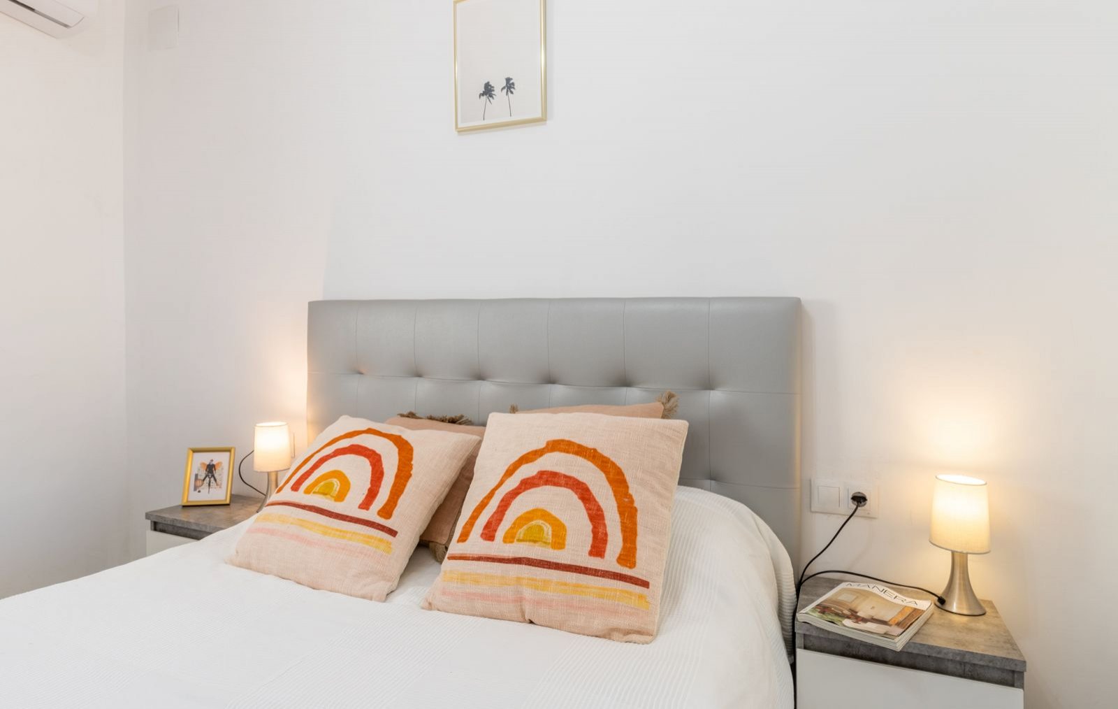 Superbe villa comprenant 3 chambres, 3 salles de bains, une piscine privée et une licence de location, à seulement 2 minutes à pied de la plage