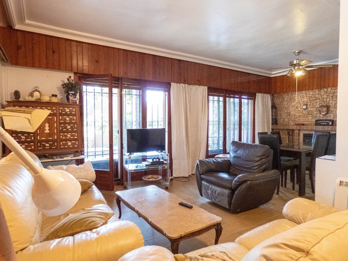 Jolie villa de plain-pied de 268 m2 habitables sur 800 m2 de terrain