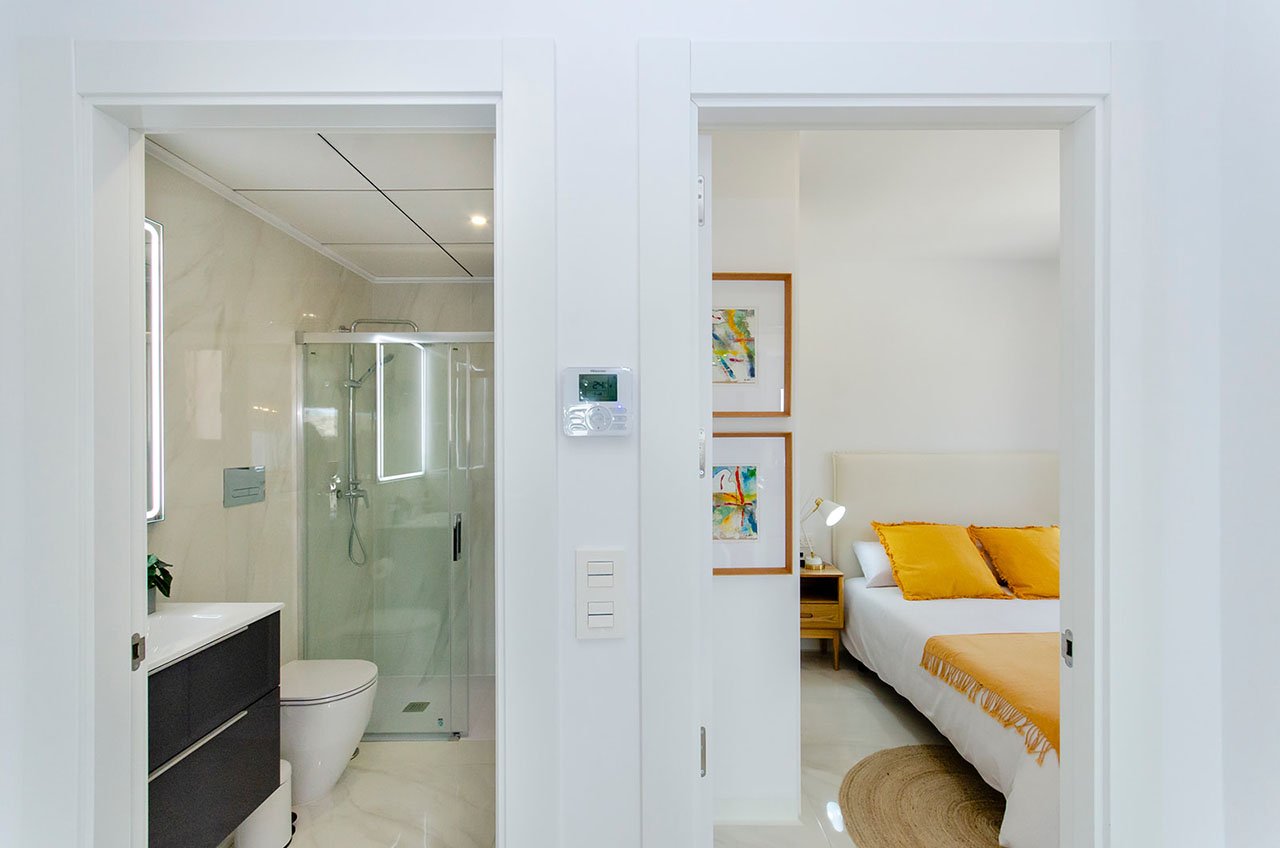 Maison jumelée avec 3 chambres, 2 salles de bains et piscine privée dans un complexe de golf