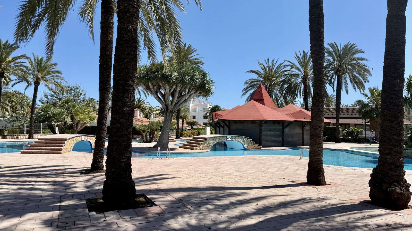 Maison mitoyenne très bien entretenue avec 3 chambres dans le complexe de vacances populaire El Palmar avec une grande piscine