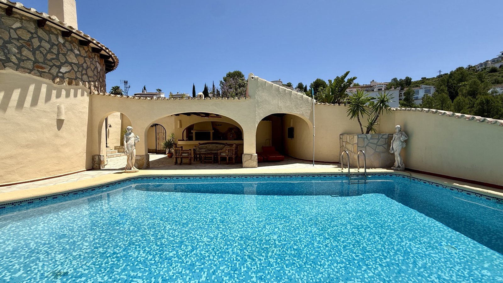 Exklusive Villa mit Pool und hochwertiger Ausstattung in Monte Pego