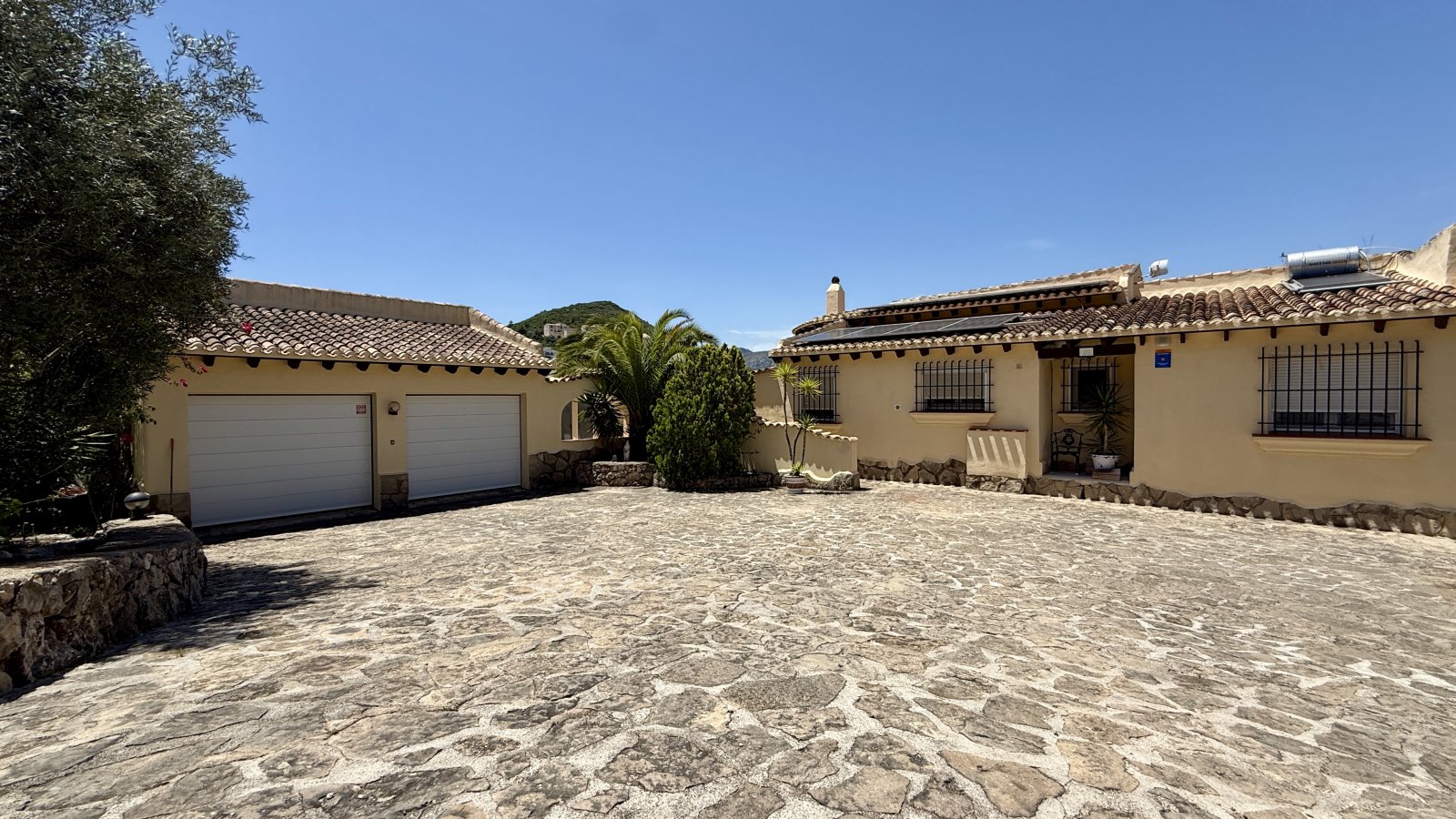 Exklusive Villa mit Pool und hochwertiger Ausstattung in Monte Pego