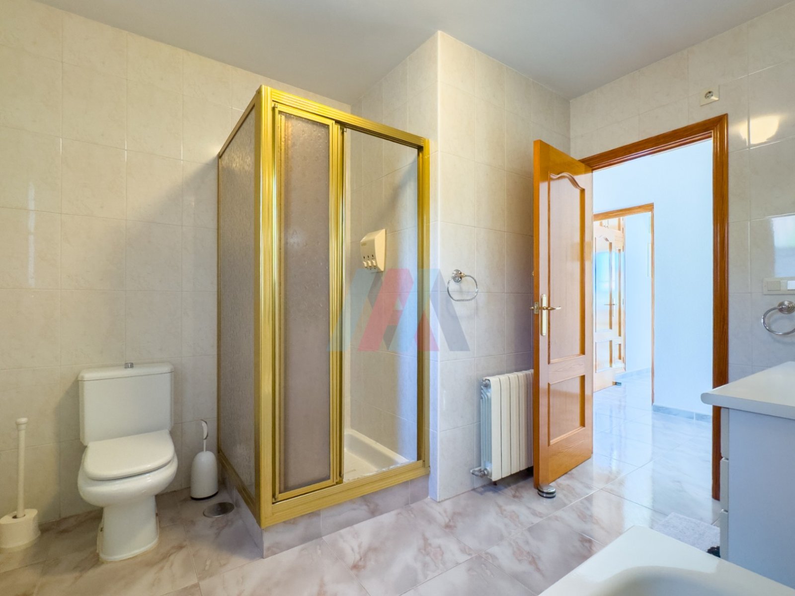Villa de plain-pied comprenant 3 chambres, 1 salle de bains, un garage et une piscine privée à Barranco Hondo